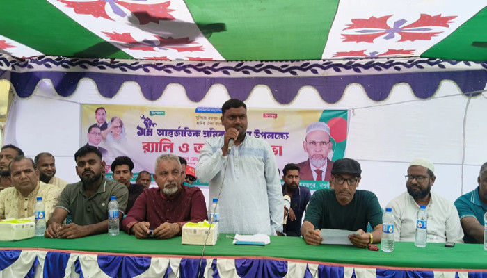 নিয়ামতপুরে মে দিবস উপলক্ষে শোভাযাত্রা  ও আলোচনা সভা অনুষ্ঠিত