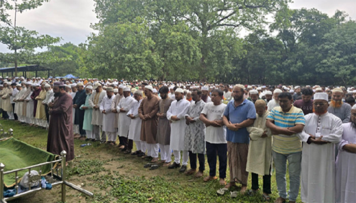 রাজশাহী বিশ্ববিদ্যালয়ের ডেপুটি রেজিস্ট্রার আব্দুল মালেকের জানাজা সম্পন্ন