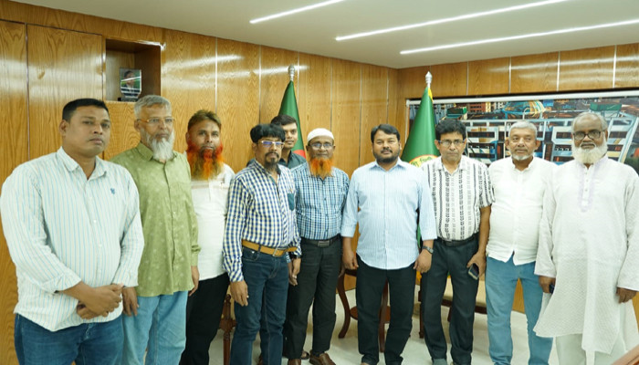 রাসিক প্রশাসকের সঙ্গে রাজশাহী ওয়াসা কর্মচারী ইউনিয়নের সৌজন্য সাক্ষাৎ
