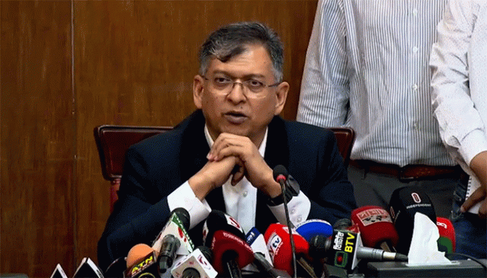 পুলিশের পোশাক নিয়ে কেউ সন্তুষ্ট না, মানানসই হয়নি: স্বরাষ্ট্রমন্ত্রী