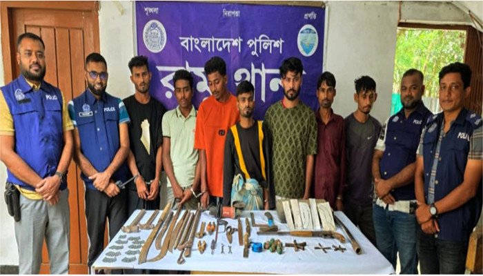 রামুতে ডাকাতির প্রস্তুতিকালে অস্ত্র-গুলিসহ আটক ৭