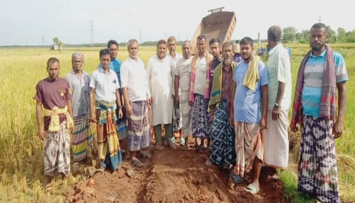 কৃষকের মুখে হাসি: গোমস্তাপুরে সাড়ে ৪ কিমি নতুন রাস্তার নির্মাণ কাজ শুরু