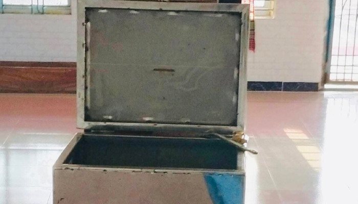 মসজিদের তালা ভেঙে দানবাক্সের টাকা লুট