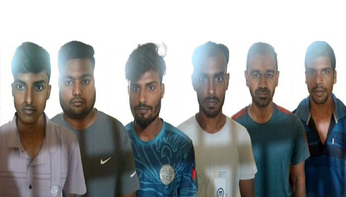 ​পবায় নগদ টাকা ও তাসসহ ৬ জুয়াড়ি গ্রেফতার