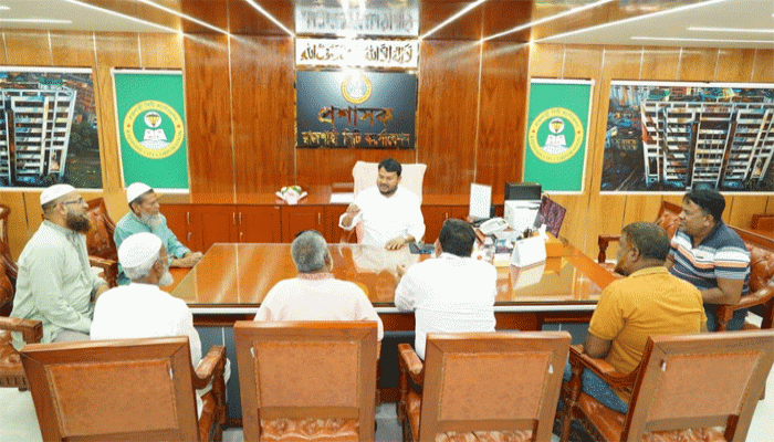 রাসিক প্রশাসকের সাথে লৌহ ও ফার্নিচার ব্যবসায়ী সমিতি ও রেলওয়ে মাদ্রাসা মার্কেট কমিটির নেতৃবৃন্দের সাক্ষাৎ