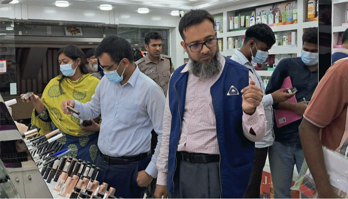 রাজশাহীতে বিএসটিআই’র ভ্রাম্যমাণ আদালত পরিচালিত, ২ প্রতিষ্ঠানটিকে জরিমানা