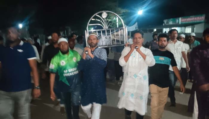 মায়ের ছায়া হারালেন স্বেচ্ছাসেবক দল নেতা মেরাজ: রামেক হাসপাতালে শেষ নিঃশ্বাস ত্যাগ