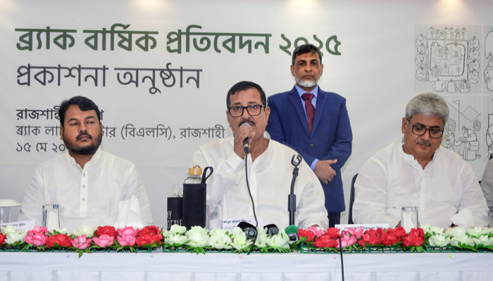 ব্র্যাককে রাজশাহী সিল্ক বিশ্ববাজারে ছড়িয়ে দেওয়ার আহ্বান ভূমিমন্ত্রীর