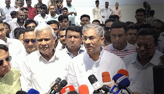মেঘনা ভাঙনে হুমকিতে উপকূল, জরুরি কাজের আশ্বাস পানিসম্পদ মন্ত্রীর