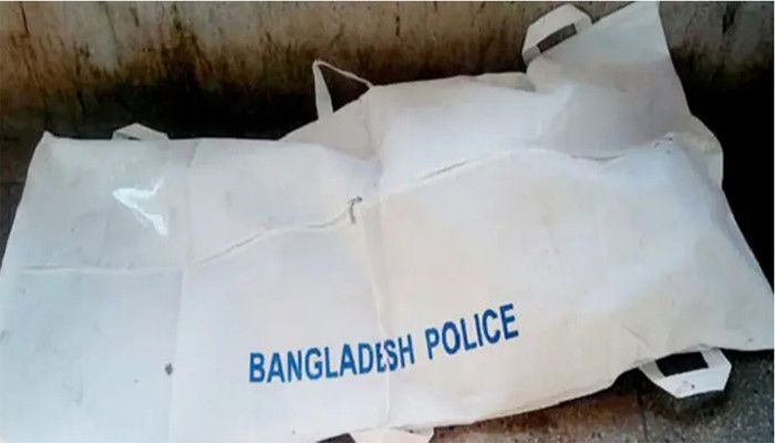 বাসার বেজমেন্ট থেকে ৭ টুকরো দেহ উদ্ধার, পাওয়া যায়নি মাথা