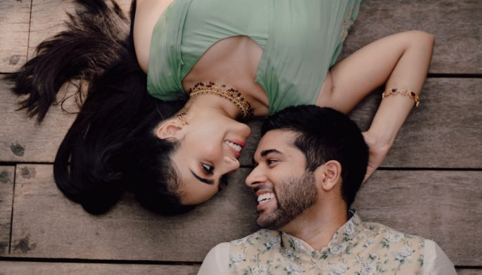 স্পর্শের অভাবে বাড়ছে মানসিক চাপ, বলছে বিজ্ঞান