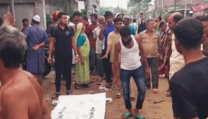 ঠাকুরগাঁওয়ে সড়ক দুর্ঘটনায় দুই বন্ধুর মৃত্যু