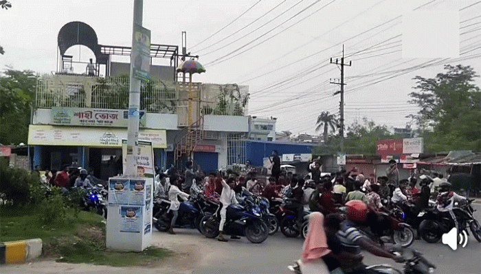 রাজশাহীতে ফের বেপরোয়া কিশোর গ্যাং, আতঙ্কে নগরবাসী