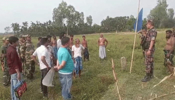 বিজিবির বাধার মুখে খুঁটি তুলে নিতে বাধ্য হলো বিএসএফ