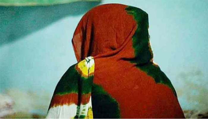 চাকরির প্রলোভনে তরুণীকে পতিতালয়ে বিক্রির চেষ্টা, গ্রেফতার ৩