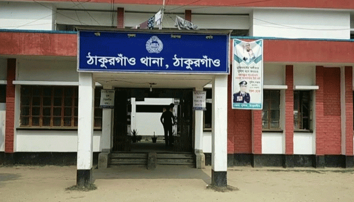 একজন তলিয়ে গেল পুকুরের জলে, আরেকজন ছিটকে পড়ল মৃত্যুর পথে