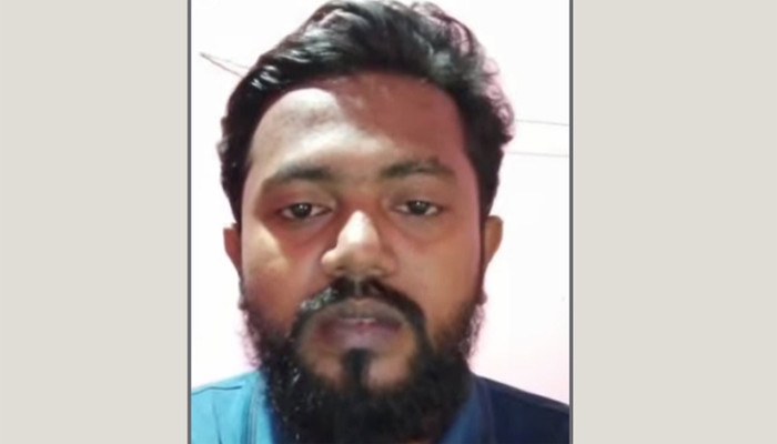 স্বরাষ্ট্রমন্ত্রীর মেয়েকে নিয়ে ফেসবুকে কুরুচিপূর্ণ মন্তব্য, হেফাজত নেতা আটক