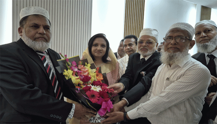 নাটোর জজ কোর্ট আইনজীবী সমিতিকে ৮ লাখ টাকার সহায়তা প্রদান