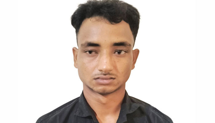 কর্ণহার থানার মাদক কারবারী ইমরান গ্রেফতার