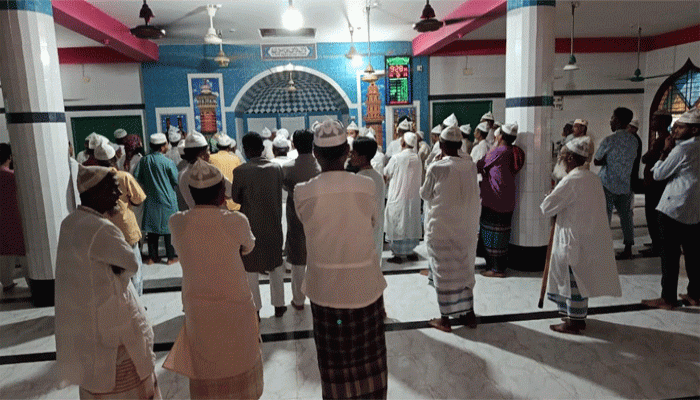 সৌদির সঙ্গে মিল রেখে নোয়াখালীর তিন গ্রামে ঈদুল আযহা উদযাপন