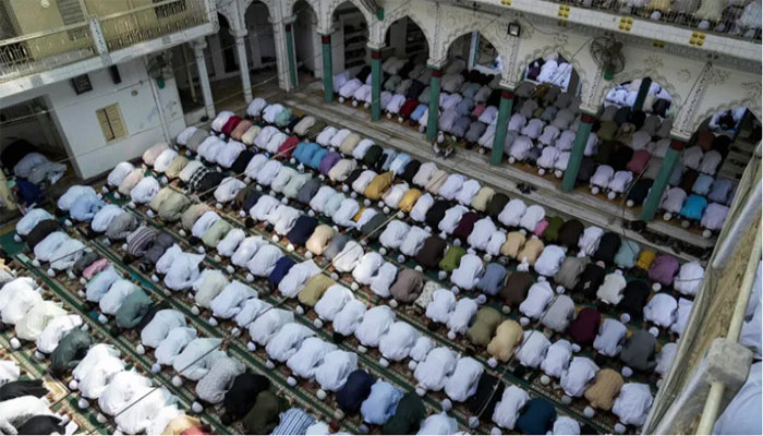 ভারতে খোলা জায়গায় ঈদের নামাজের অনুমতি মিলছে না, আতঙ্কে মুসলিমরা