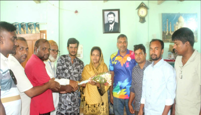 ডেপুটি অ্যাটর্নি জেনারেলের সাথে লালপুর উপজেলা প্রেসক্লাব নেতৃবৃন্দের সাক্ষাৎ