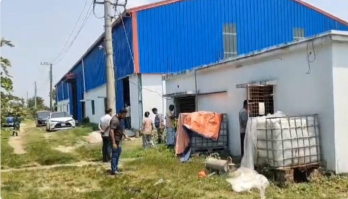লালপুরে জুট মিলে ডাকাতি   ৮৩ লাখ টাকার মালামাল লুট