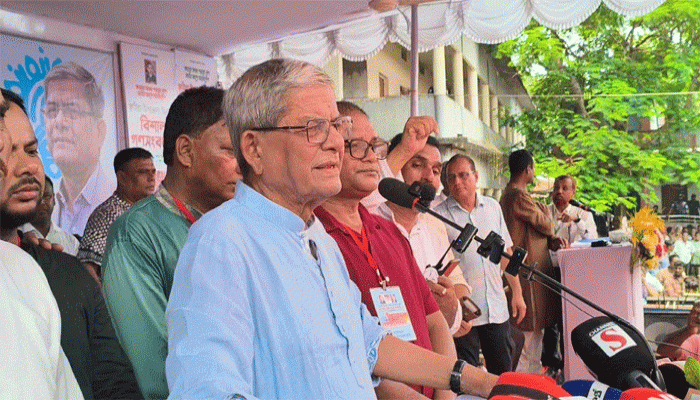 একটি মহল দেশকে অশান্ত করতে চায়, সতর্ক থাকার আহ্বান: ঠাকুরগাঁওয়ে মির্জা ফখরুল