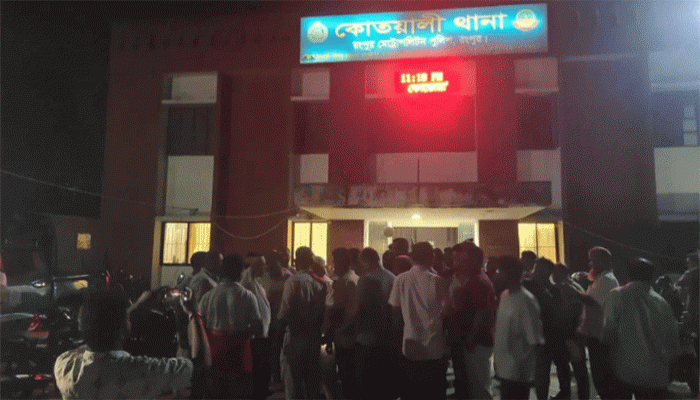 থানায় স্বেচ্ছাসেবক দল নেতাকে পেটানোর অভিযোগে ৩ পুলিশ সদস্য প্রত্যাহার