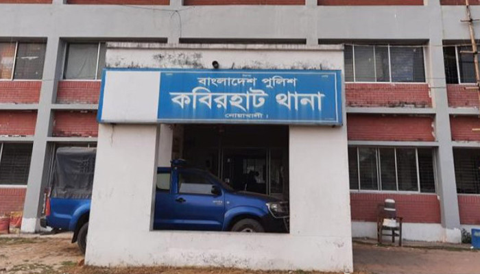 ছয়তলা ভবনের ছাদ থেকে পড়ে ব্যবসায়ীর মৃত্যু