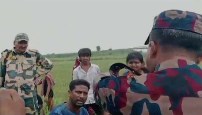 নওগাঁর সাপাহার সীমান্তে নারী-শিশুসহ ১৭ জনকে পুশইনের চেষ্টা