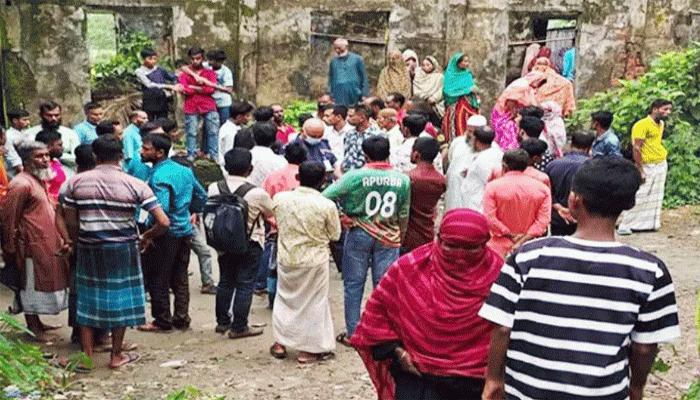 ভাত দিতে দেরি হওয়ায় শাবল দিয়ে মাকে হত্যা