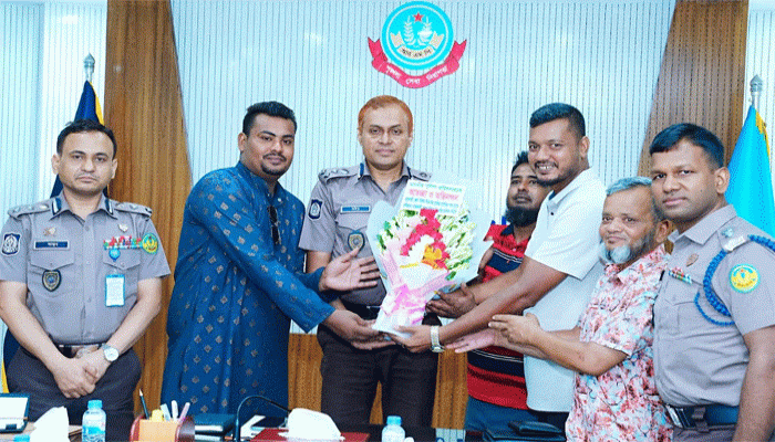 রাজশাহীতে পরিবহন ব্যবস্থায় শৃঙ্খলা ফেরাতে আরএমপির মতবিনিময় সভা