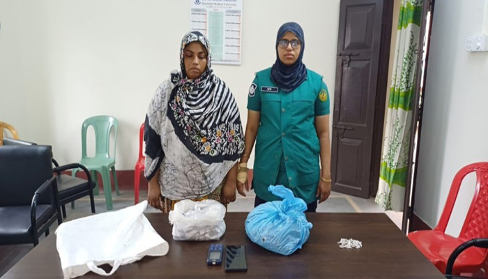 নগরীতে রাজপাড়ায় হেরোইন ও গাঁজা সহ নারী মাদক কারবারী গ্রেপ্তার
