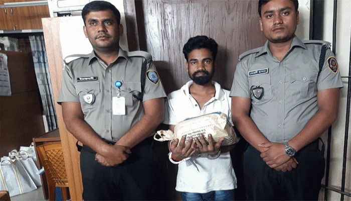 রাণীনগরে ২কেজি গাঁজাসহ মাদক কারবারী আটক