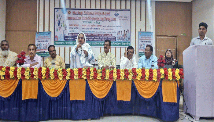 রাণীশংকৈলে ক্ষুদে শিক্ষার্থী বিজ্ঞানীদের উদ্ভাবনে জমজমাট প্রদর্শনী, সেরা কাদিহাট উচ্চ বিদ্যালয়