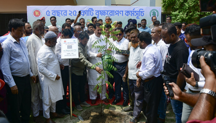 রাজশাহীতে জাতীয় বৃক্ষরোপণ কর্মসূচির উদ্বোধন