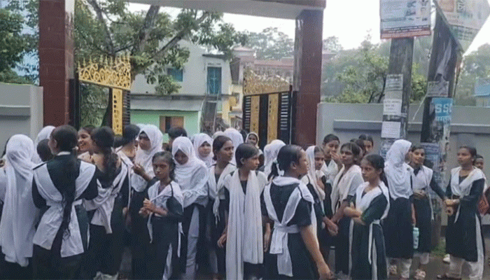 পিরোজপুরে শিক্ষকের বিরুদ্ধে ছাত্রীকে শ্লীলতাহানির অভিযোগ