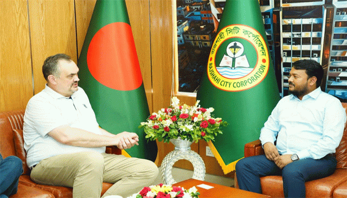 রাসিক প্রশাসকের সঙ্গে যুক্তরাষ্ট্রের রাষ্ট্রদূতের সৌজন্য সাক্ষাৎ