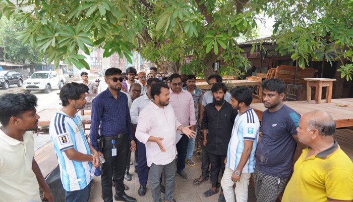 ফ্লাইওভারের কারণে ক্ষতিগ্রস্ত সড়ক দ্রুত মেরামতের নির্দেশ