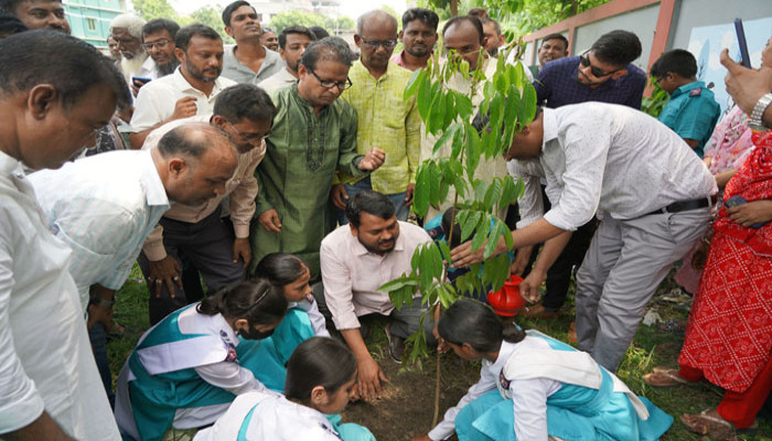 রাজশাহীতে ৫ বছরে ২৫ কোটি বৃক্ষরোপণ কর্মসূচির উদ্বোধন
