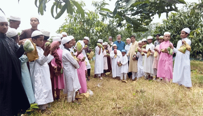 রাণীনগরে এতিম শিশুদের জন্য উন্মোক্ত করা হলো দালানবাড়ী ফলবাগান