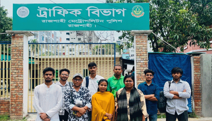 রাজশাহীতে অযৌক্তিক অটোভাড়া ও যাত্রী হয়রানি বন্ধের দাবিতে নাগরিক স্মারকলিপি