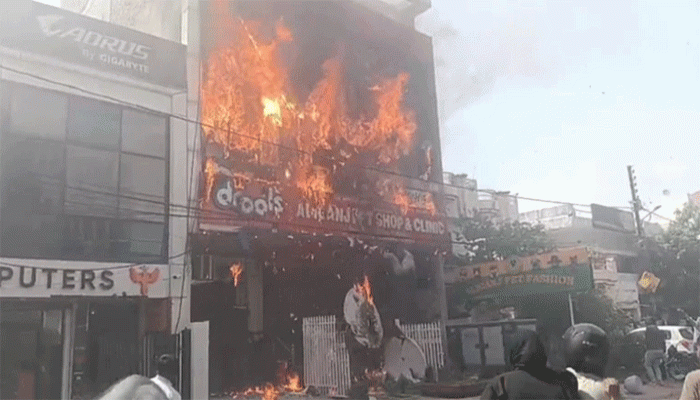ভারতে কোচিং সেন্টারে ভয়াবহ অগ্নিকাণ্ডে ১১ জনের মৃত্যু