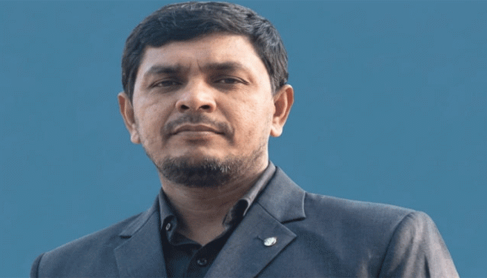 খড়ের পালা দিতে গিয়ে নিভে গেল এক আলোকবর্তিকা