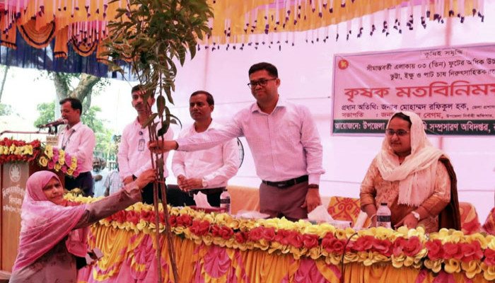 ঠাকুরগাঁও জেলা প্রশাসকের রাণীশংকৈল উপজেলা পরিদর্শন: উন্নয়ন, শিক্ষা ও জনসেবায় গুরুত্বারোপ