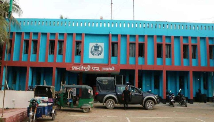 ধূমপানে মুরুব্বিদের বাধা, ছাত্রলীগ নেতার গুলিতে আহত ৬
