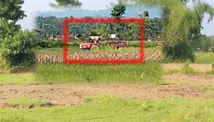৩ দিন ধরে সীমান্তের শুন্য রেখা থেকে মাটি কেটে নিচ্ছেন ভারতীয়রা, উদ্বিগ্ন স্থানীয়রা