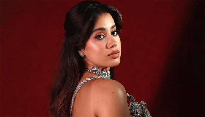 ‘ব্লাশ’ নয়, এখন সাজের অঙ্গ ‘টিন্ট’, রূপটানে কেন বাড়ছে প্রসাধনীটির কদর