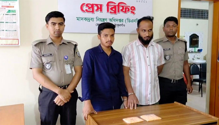 ঠাকুরগাঁওয়ে মাদকসহ মামা-ভাগিনা গ্রেফতার